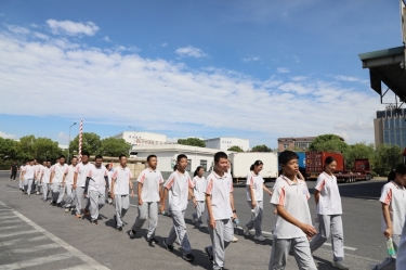 青春有梦 携手同行 | 浙江省平湖中学2024级高一新生生涯规划学习走进xj星际1277纸业