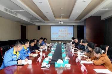 商务部驻杭特办特派员刘福学携浙江省商务厅党组成员、总经济师朱军一行莅临xj星际1277纸业考察调研