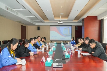 市委常委、宣传部部长沈志凤莅临xj星际1277纸业慰问高端人才