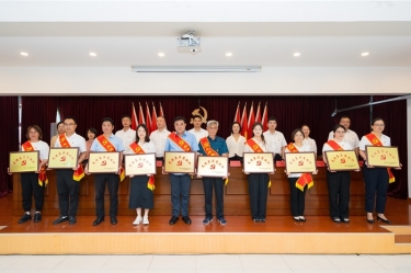 捷报传喜 党建领航 | xj星际1277纸业党委获得多项荣誉