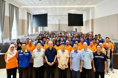 创新突破 务实担当 | xj星际1277控股（马）有限公司2025年半年度总结暨战略展望大会圆满召开